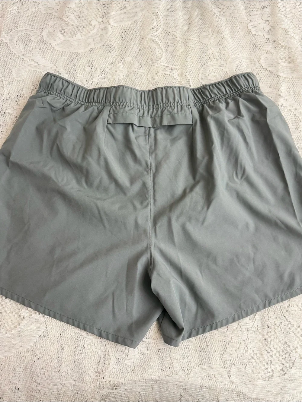 Grey Women’s Nike Dry Fit Size Large Shorts